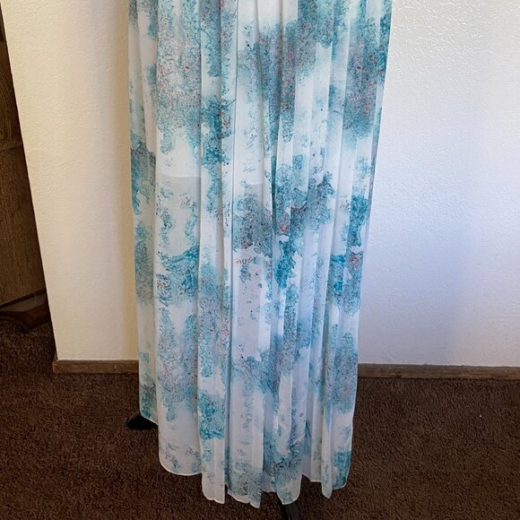 Mossimo Lightweight Polyester Floral Print Lined Pleated Maxi Skirt - Picture 3 of 11